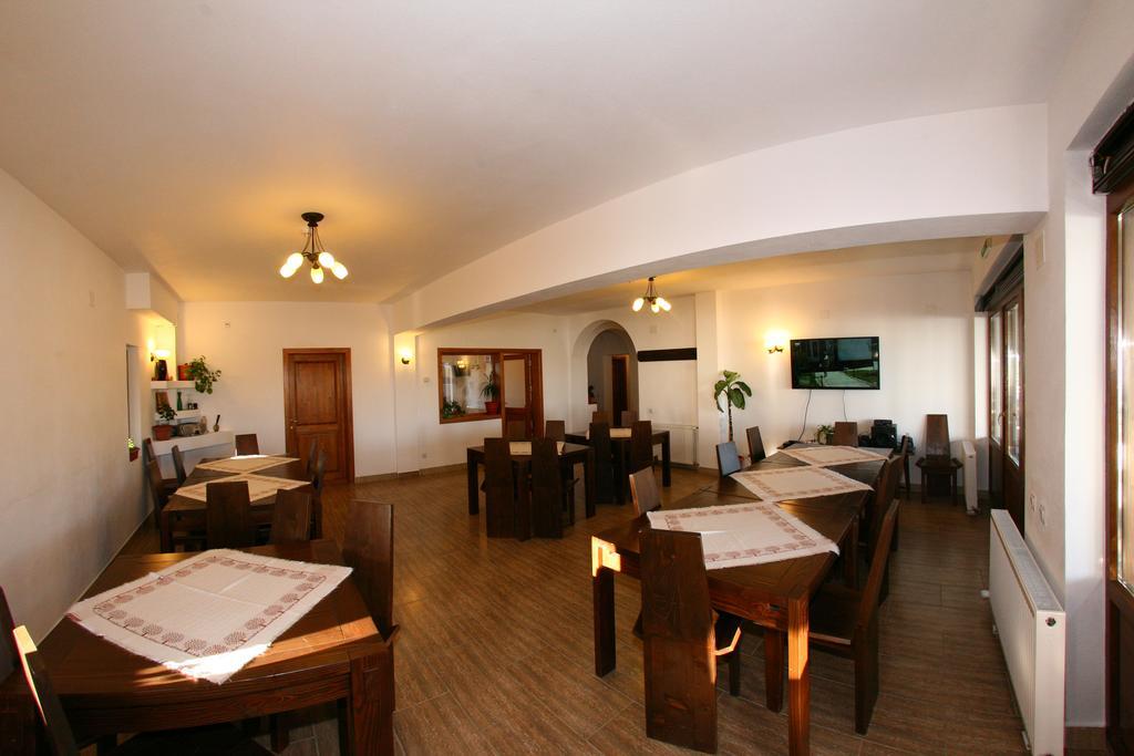 Pensiunea Muntele Alb Horezu Extérieur photo