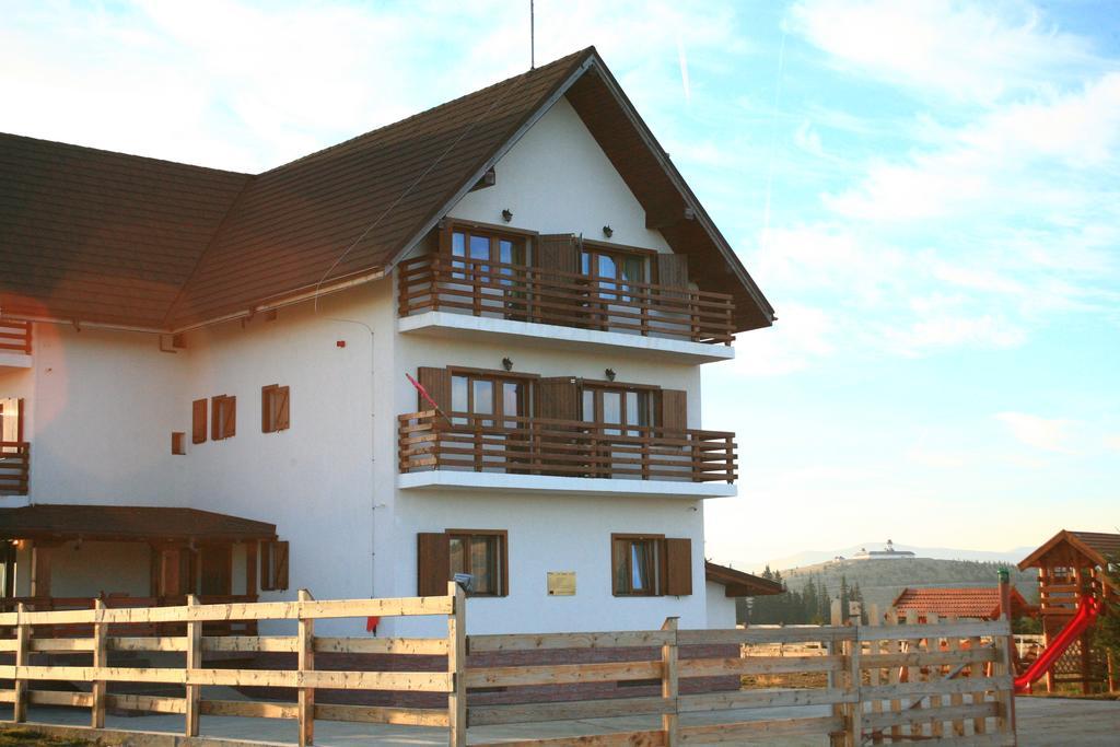 Pensiunea Muntele Alb Horezu Extérieur photo