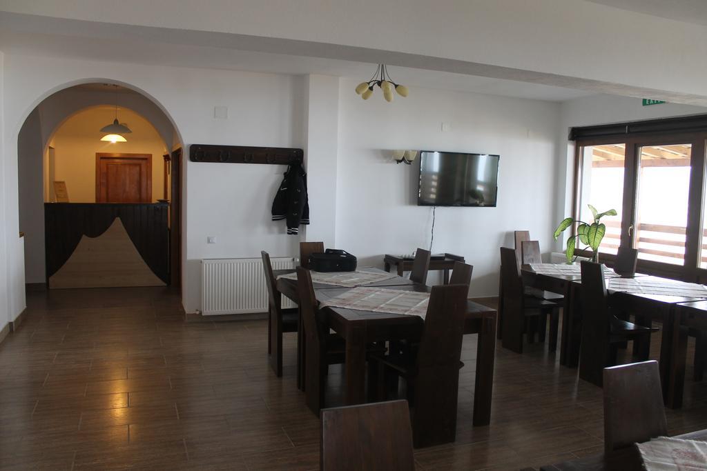 Pensiunea Muntele Alb Horezu Extérieur photo